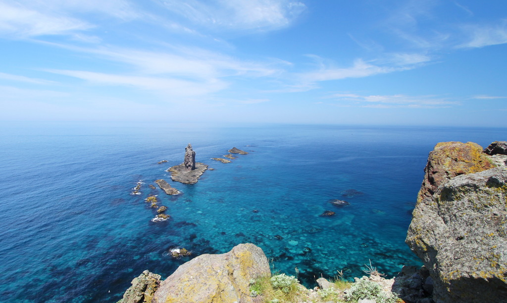 積丹半島　神威岩