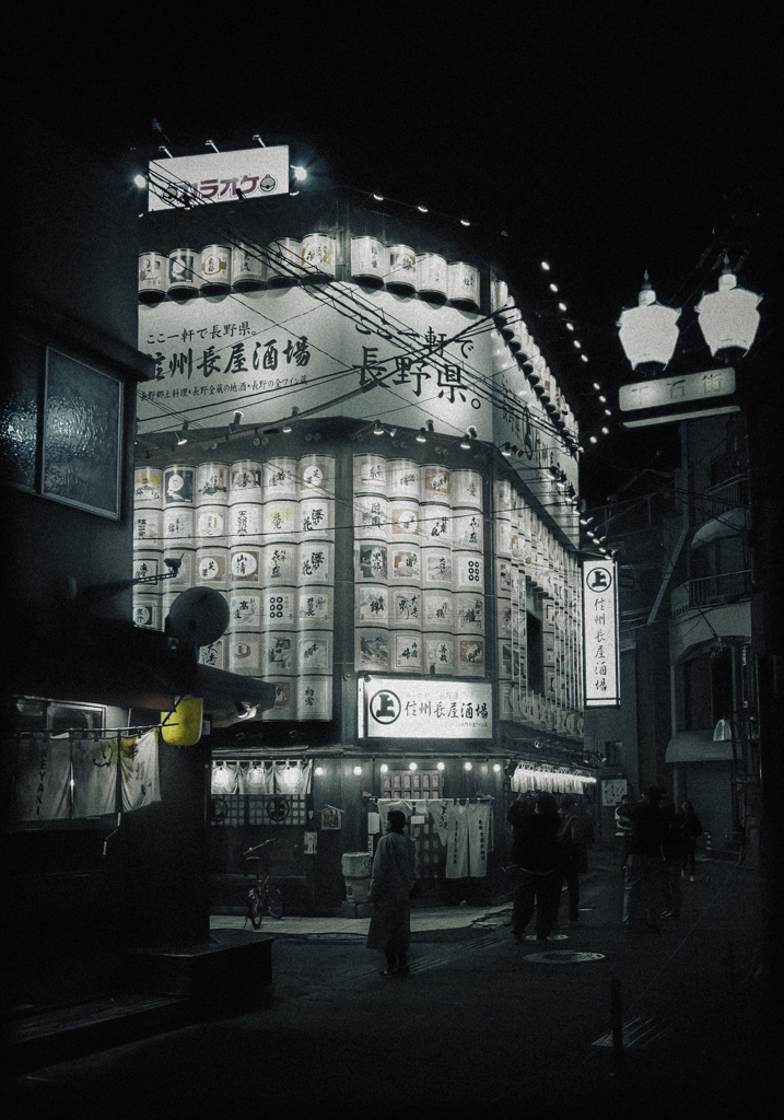 夜の街で何を見る