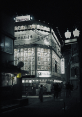 夜の街で何を見る