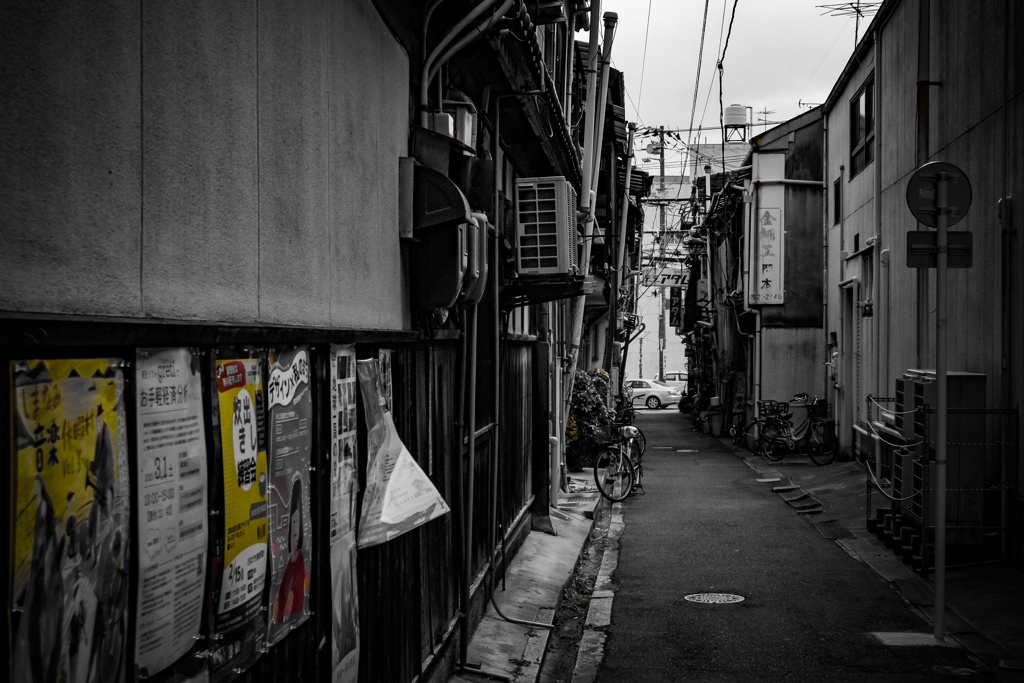 路地裏の残響
