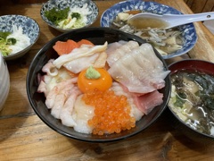 海鮮丼
