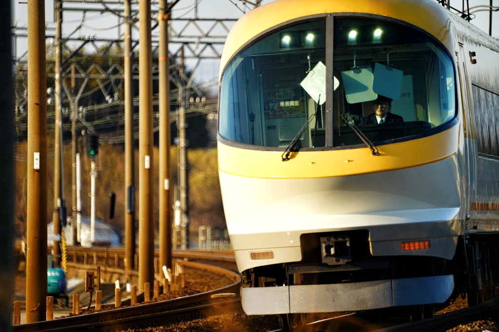 巧みなスリー(3)バイザー…