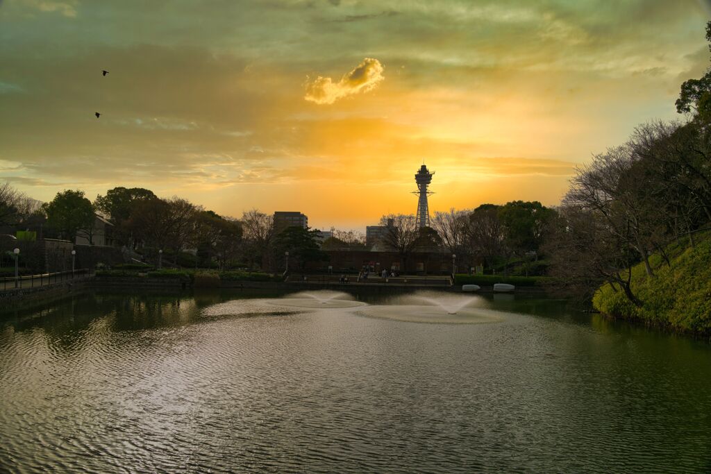 茶臼山　川底池から望む夕景