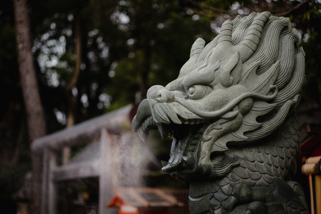 ふぅ〜 今日も魔除け業務は大忙し！