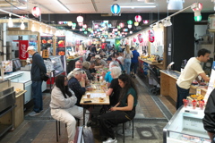 賑わう屋台村