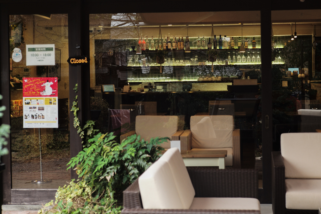 ガラス越しのくつろぎ時間