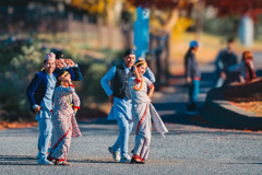 伝統の衣装と踊り