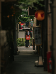 路地裏の向こう
