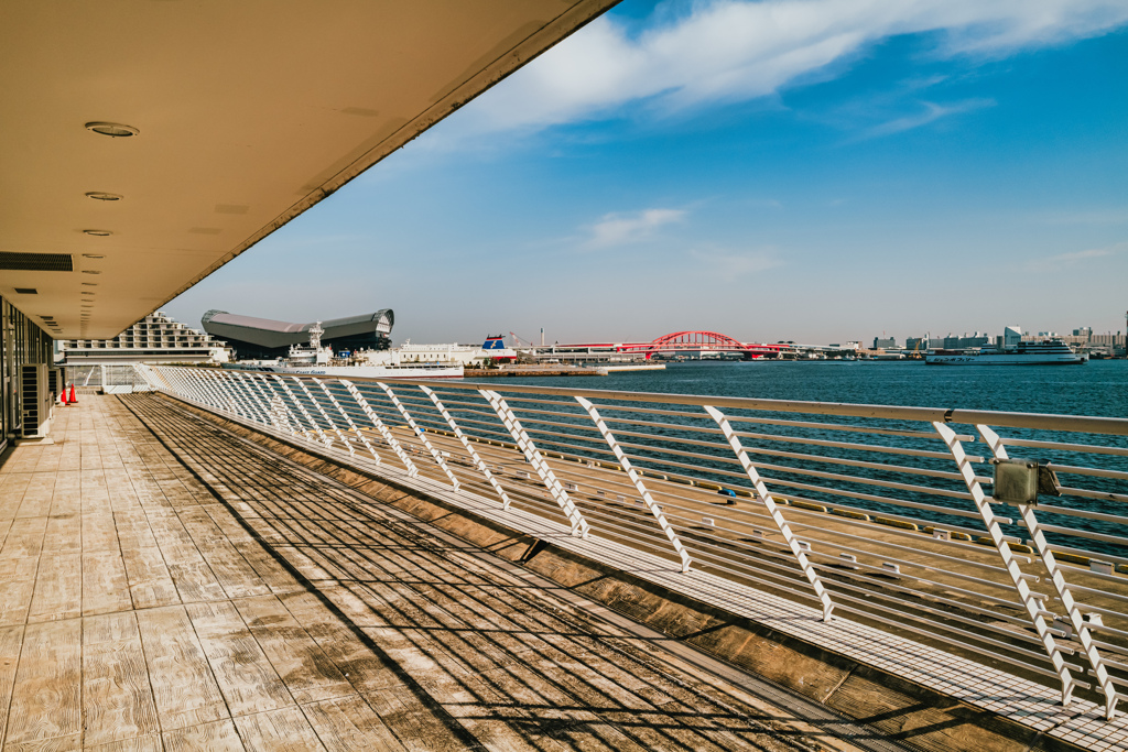 海風と光のプロムナード