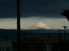 窓から富士山