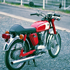 こう見えて原付き　YAMAHA YB-1