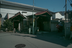 城下町跡を走る郵便屋さん