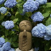 紫陽花と微笑み地蔵
