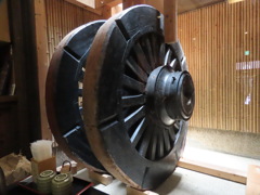 大船鉾の車輪