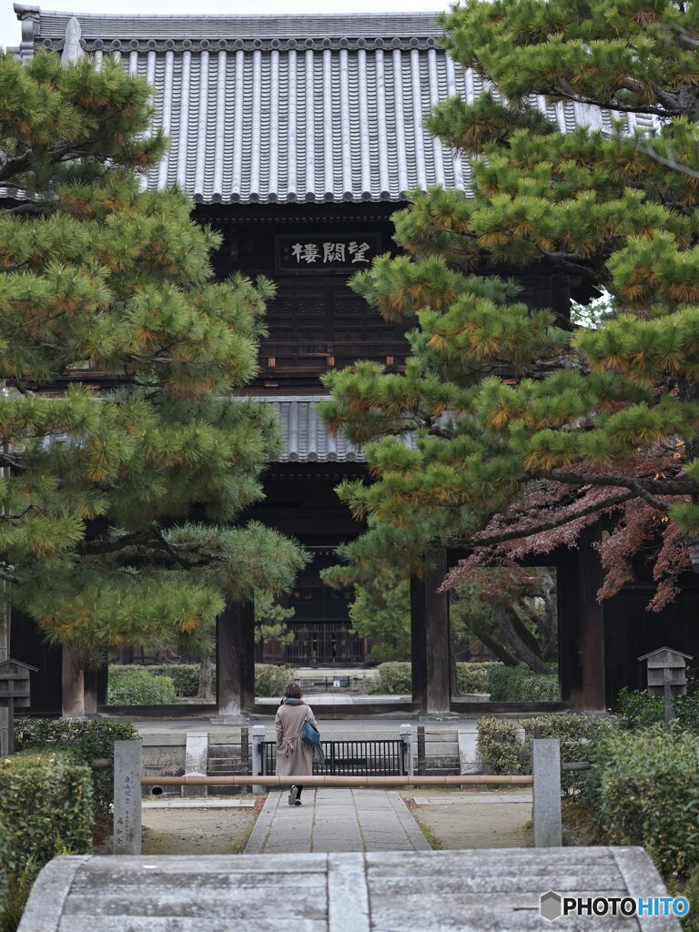 ひとり喧騒をあとに