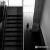 階段を下った先は