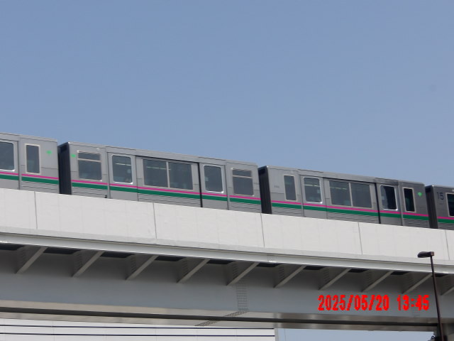 (0181)2025-0510-1345(東京都交通局)撮影場所→日暮里・舎人ラ