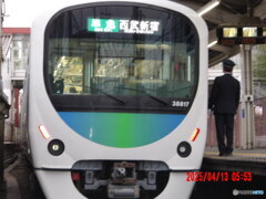 (0035)2025-0413-0553(西武鉄道)撮影場所-西武新宿線鷺ノ宮駅