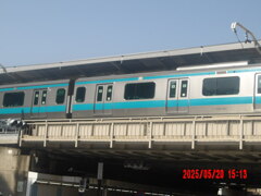 (0183)2025-0520-1513(JR東日本)撮影場所→JR西日暮里駅J