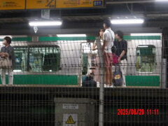 (0095)2025-0629-1111(JR東日本)撮影場所→JR新宿駅