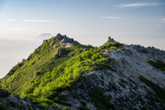 鳳凰三山 薬師岳と富士山
