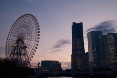 ランドマークタワーと大観覧車