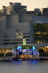 夕景に浮かぶぷかり桟橋