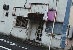 路地裏　廃墟