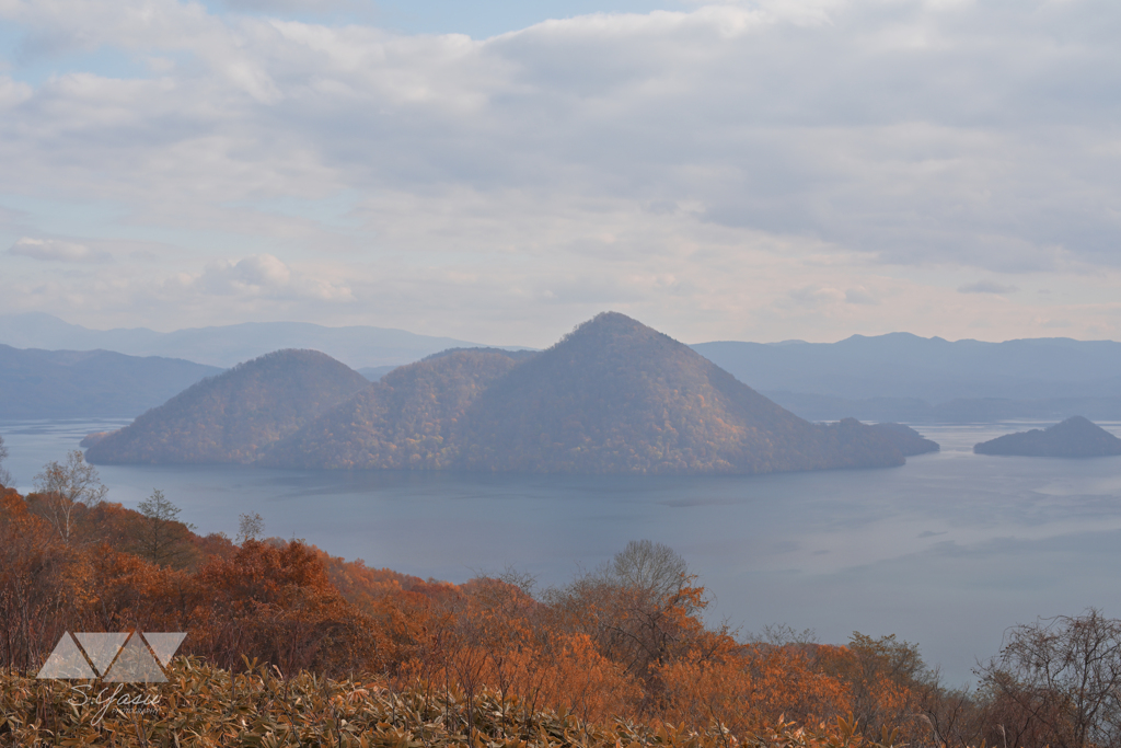 晩秋の洞爺湖