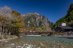 雲一つない、青空上高地河童橋