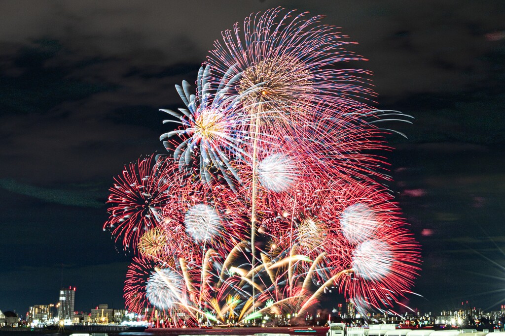 名港水上芸術花火2025