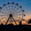 夕焼け空と観覧車