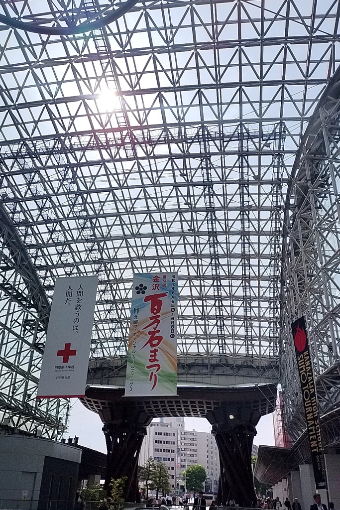駅前、百万石まつり？