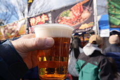 外で飲むビールは格別ですね
