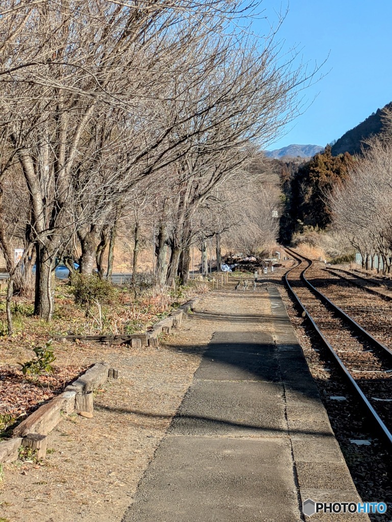 冬の上神梅駅　１