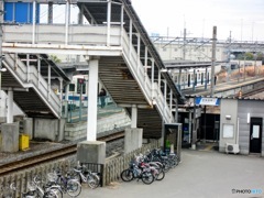無人駅　４
