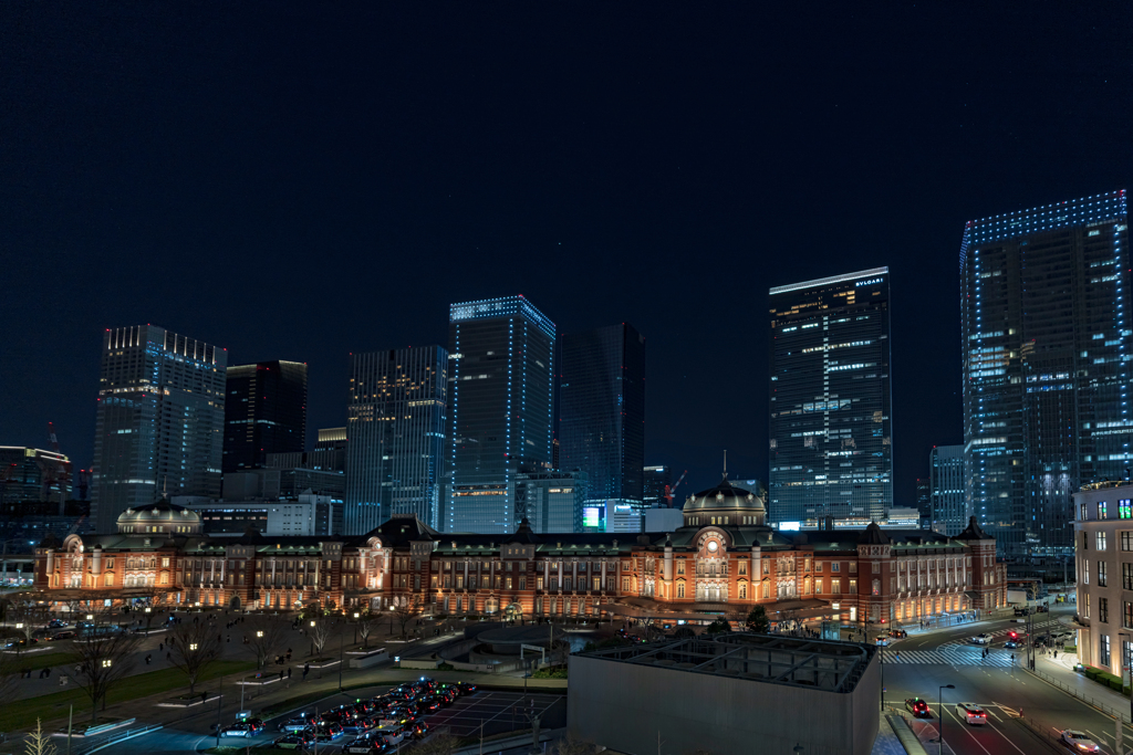 丸ビルの屋外テラスからの東京駅