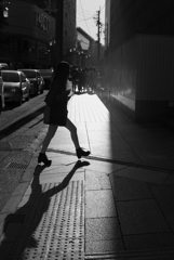280429-3