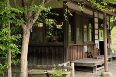 お茶屋の灯