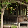 お茶屋の灯