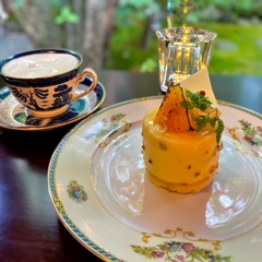 隠れ家カフェ続き…オールド食器