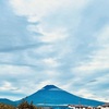 白眉富士山と水彩空