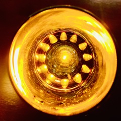 隠れ家カフェ…まるで万華鏡