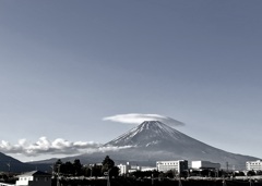 12/11 15:02 離れ笠雲