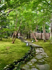 隠れ家カフェ続き…庭園