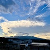 思わず振り返る雲