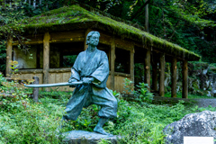 佐々木小次郎の銅像