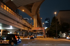 夜の街道