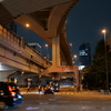 夜の街道