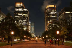 夜の丸の内
